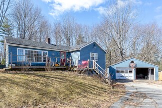 16 Little Cobbosee Ave, Winthrop, ME 04364