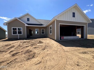 3217 10th Ave NE, Watford City, ND 58854