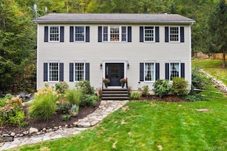 10 Andreas Ct, Holmes, NY 12531