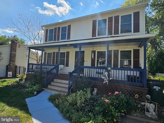 5655 Roundtree Dr, Woodbridge, VA 22193