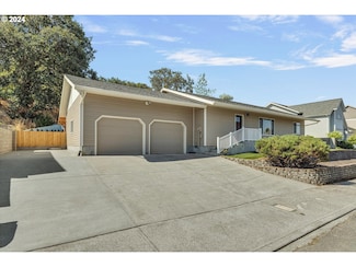 1818 Minnesota St, the Dalles, OR 97058
