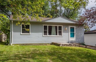 2319 E 41st Ct, Des Moines, IA 50317