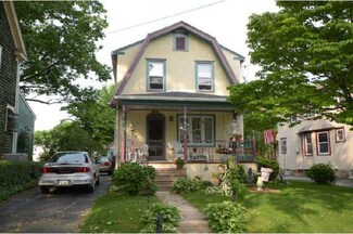 49 S Sycamore Ave, Aldan, PA 19018