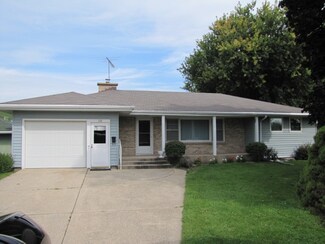 130 E Park Ave, Monticello, WI 53570