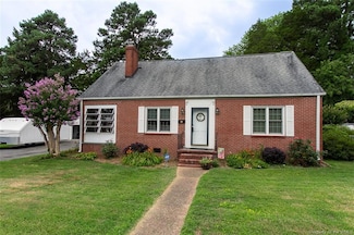 106 Wickre St, Williamsburg, VA 23185