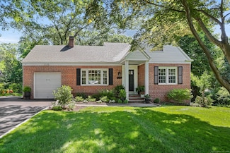 1701 Jennings Rd, Fairfield, CT 06824