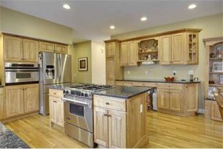 6 Chongris Cir, Andover, MA 01810