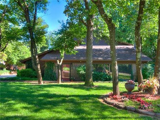 1920 Skylark Ct, Edmond, OK 73034