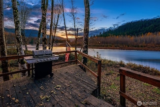 250 Cedar Grove Rd, Randle, WA 98377