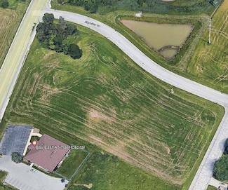 1451 Lime Kiln Rd, Green Bay, WI 54311