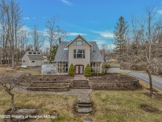 185 Gravity Rd, Lake Ariel, PA 18436