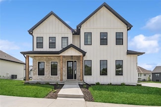 4232 Westgate Pkwy, Clive, IA 50325