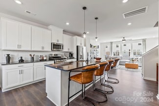 1724 Blanche St, Charlotte, NC 28262