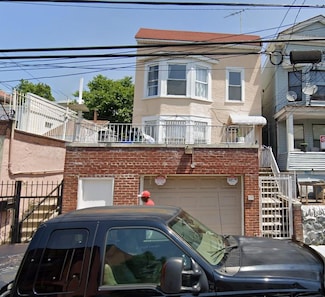 761 E 219th St, Bronx, NY 10467