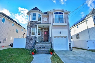 394 Page Ave, Staten Island, NY 10307