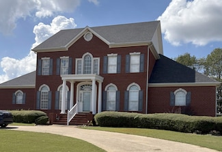 3106 E Mcguire Dr, Muscle Shoals, AL 35661