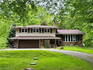 12710 Kinsman Rd, Burton, OH 44021