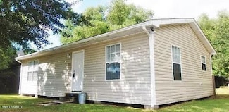 7055 Bell Cir, Long Beach, MS 39560