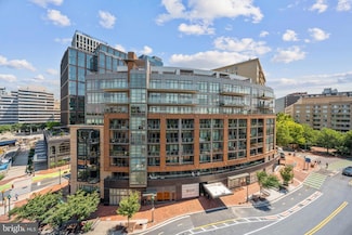 7171 Woodmont Ave Unit 505, Chevy Chase, MD 20815