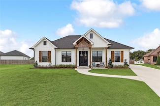 107 Orchid Ct, Belle Chasse, LA 70037