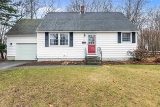 8 Nahma Ave, Essex Junction, VT 05452