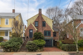6 Martin St, West Roxbury, MA 02132