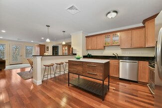 45 Hancock St Unit 303, Quincy, MA 02171