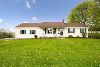 1804 Barnes Rd, Walworth, NY 14568