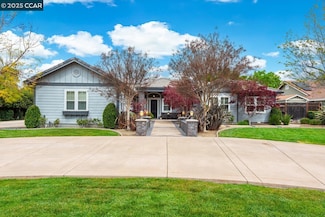 3 Rachel Ranch Ct, Clayton, CA 94517
