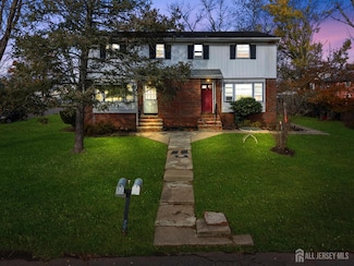 55 Frank St, Somerset, NJ 08873