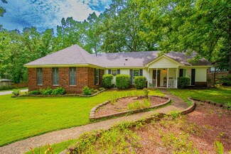 11 Partridge Ln, Benton, AR 72019