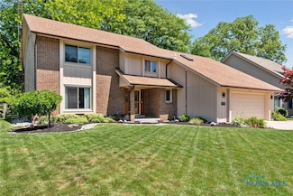 6666 Inglewood Rd, Holland, OH 43528