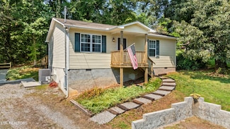 623 Cherokee Heights Dr, Maryville, TN 37801