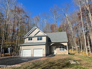 269 Wyalusing Dr, Pocono Lake, PA 18347