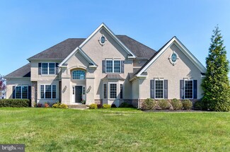 24 Oxford Cir, Southampton, NJ 08088