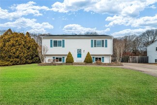 27 Saundra Dr, Westerly, RI 02891
