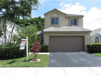 9251 Arborwood Cir, Davie, FL 33328