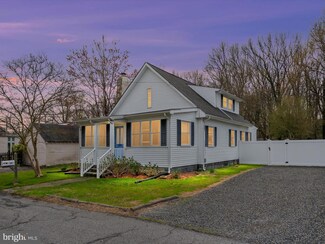 205 Arunah Ave, Edgewater, MD 21037