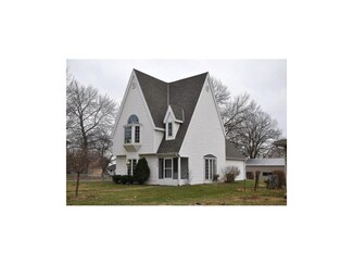 502 Fremont St, Wathena, KS 66090