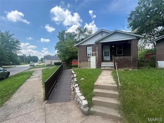 8519 Lowell St, Saint Louis, MO 63147