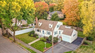 51 Elmcrest Rd, Wakefield, MA 01880