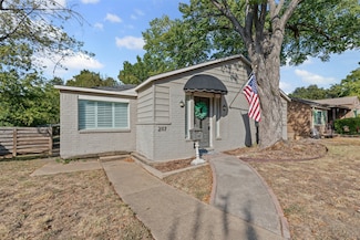 2117 W Lotus Ave, Fort Worth, TX 76111