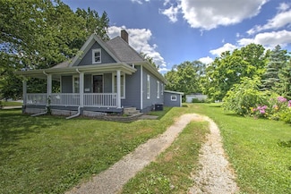 405 N Hillcrest Blvd, Decatur, IL 62522