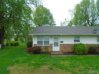 42 Eastland Dr, Belleville, IL 62221