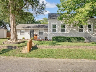 519 N Kaempf St, Columbia, IL 62236