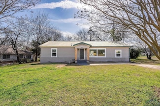 207 W Houston St, Daingerfield, TX 75638