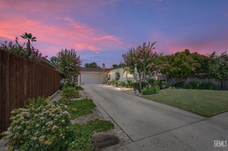 1920 Hodges Ave, Bakersfield, CA 93304