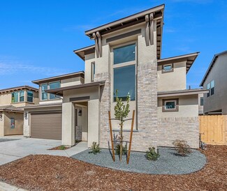 3402 W Good Ave, Visalia, CA 93277