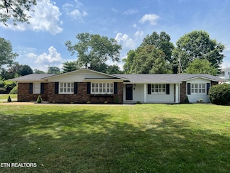 2705 Windemere Ln, Powell, TN 37849