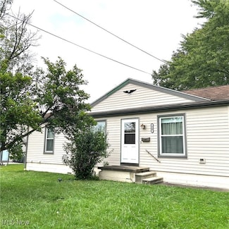 549 Caroline Ave, Hubbard, OH 44425